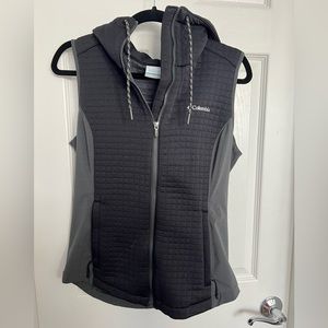 Columbia Vest in Small